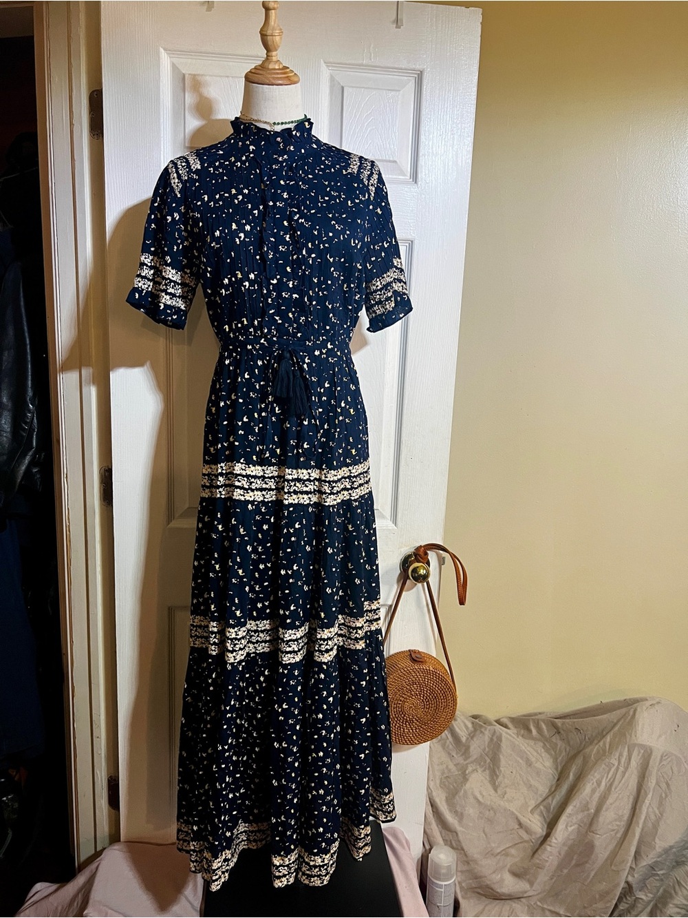 Citrus Called To Surf Wms Navy Floral Pleated Tiered Cottagecore‎ Maxi Dress S